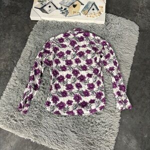 Cowgirl Hardware Stylish Purple and White Floral Button Up Western Shirt Snaps S